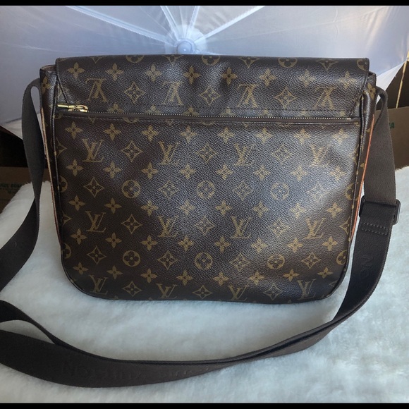 **SOLD** Authentic LV Beaubourg MM Messenger - Picture 8 of 8